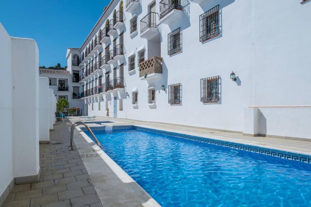 Bonito Apartamento Piscina Wifi Frigiliana Bagian luar foto