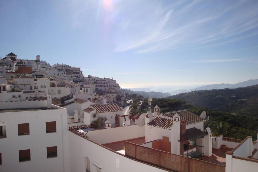 Bonito Apartamento Piscina Wifi Frigiliana Bagian luar foto