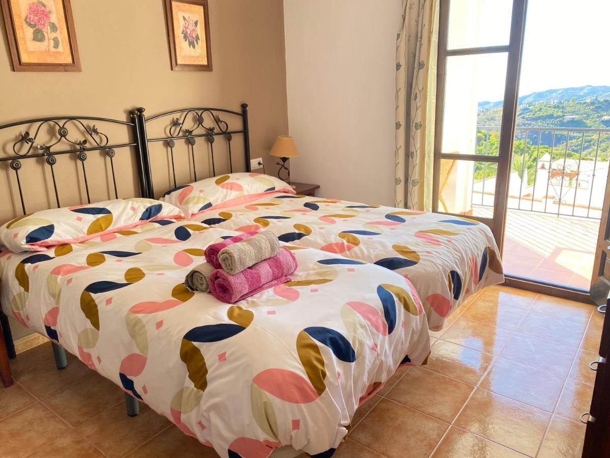 Bonito Apartamento Piscina Wifi Frigiliana Bagian luar foto